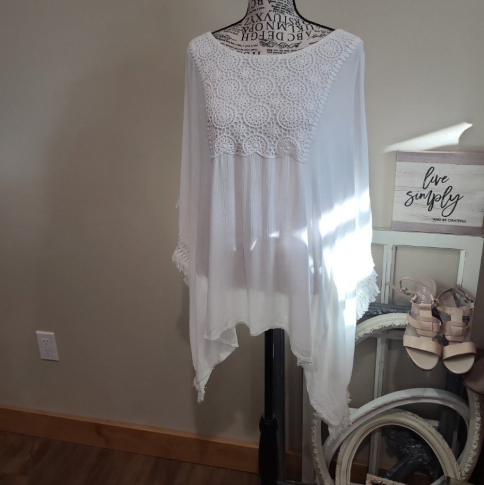 RUBY RD. Womens‎ SZ Med White, Guazy, Crochet top, swimcover, layer piece